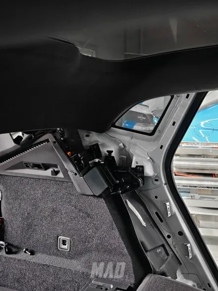 [서울.경기 | 자동차 실내 튜닝 전문점] 볼보 폴스타4 스웨디시 골드 컬러 안전벨트 교체 시공! 퍼포먼스 패키지 없이도 완벽한 포인트 / 부산 기장경기 광주시 문형동