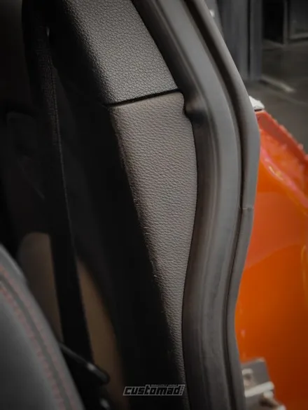 차쟁이들이 차를 아껴타는 방법 [BMW E82 1M 실내복원 시공 _ 부산 자동차 가죽복원 전문점] / 부산 기장