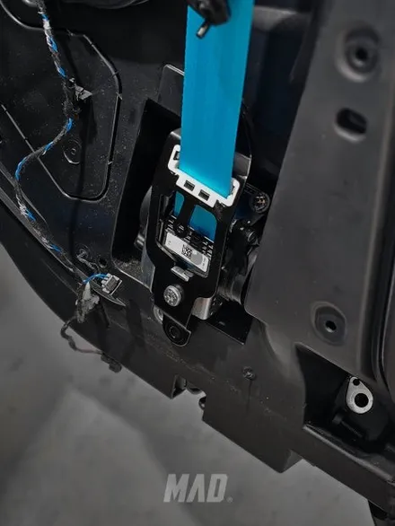[서울.경기 | 자동차 실내 튜닝 전문점] BMW i3 롱비치 블루 컬러 안전벨트 교체 시공! 전기차에 딱이네? / 부산 기장경기 광주시 문형동