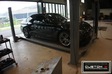F30 BMW 320I 휠수리 후 블랙유광 휠도색, 레드 캘리퍼도색. / 용인 처인구