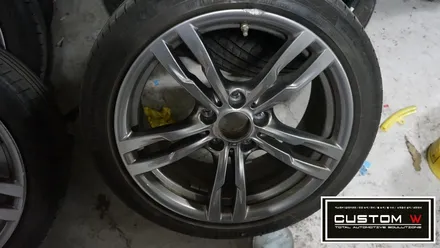 BMW 420d 쿠페 441M 휠 상처수리 후 블랙유광 휠도색, 얼라인먼트 교정. / 용인 처인구