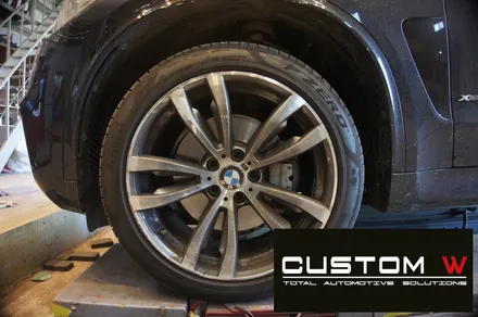 BMW X5 40d 블랙유광 휠도색, 블루 캘리퍼도색. / 용인 처인구