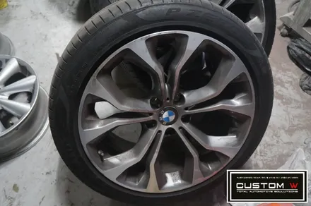 BMW X6 20인치 휠상처 수리후  블랙 유광 휠도색 , 캘리퍼 도색. 커스텀W / 용인 처인구