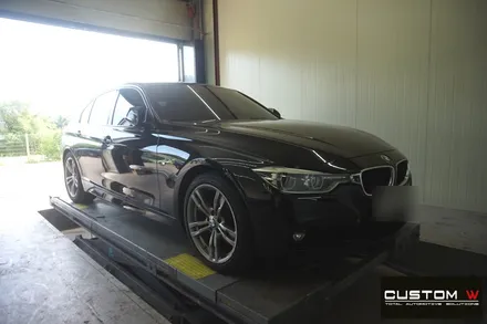 BMW 320i 휠 상처 수리 후, 블랙유광 휠도색 그리고 부식 녹 제거 후,캘리퍼 도색. / 용인 처인구