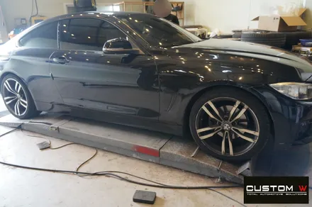 BMW 420D 쿠페 휠 상처 수리 후, 블랙유광 휠도색, 레드 캘리퍼 도색 / 용인 처인구