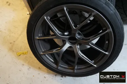 BMW M4 잘 못된 휠 수리 도색이력이 있는 BBS FI-R 단조휠 약품 박리 후, 페라리 골드 컬러 휠도색 재작업. / 용인 처인구