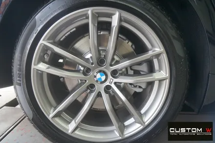 BMW G30 520D 블랙 유광 휠도색 + 블루 캘리퍼 도색 / 용인 처인구