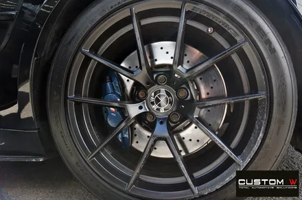 비포장도로에서 손상된  BMW F80 M3 반무광 휠 복원, 카본 세라믹 골드 캘리퍼 도색 / 용인 처인구