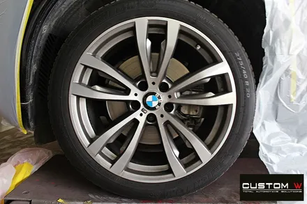 BMW X5 휠상처 수리 후 블랙유광 휠도색 + M 퍼포먼스 블루 캘리퍼 도색 / 용인 처인구