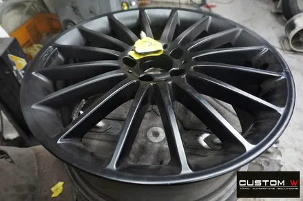기존 벤츠 A45 AMG 휠 상처 수리 후 무광블랙 휠도색 / 용인 처인구