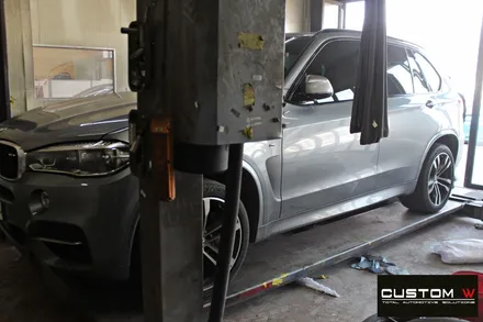 BMW X5 50d 약품 박리, 휠 상처 수리 후 블랙유광 휠도색 / 용인 처인구