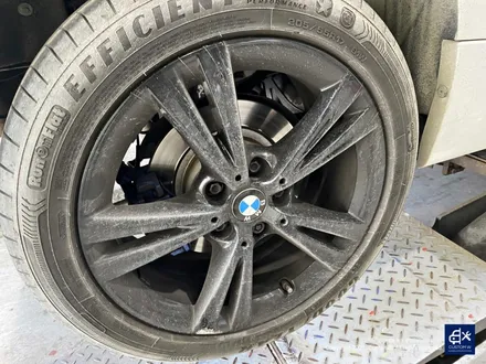 BMW 액티브 투어러 휠수리 후 블랙유광 휠도색 / 용인 처인구