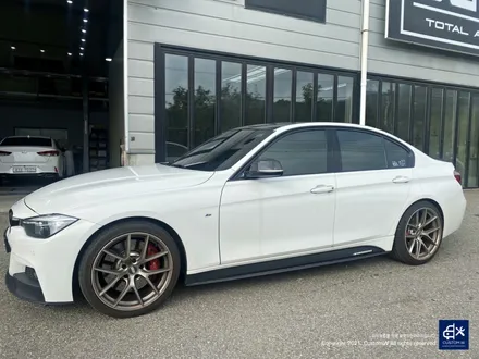 BMW F30 320d 블랙 실버 무광 투톤 휠도색 / 용인 처인구
