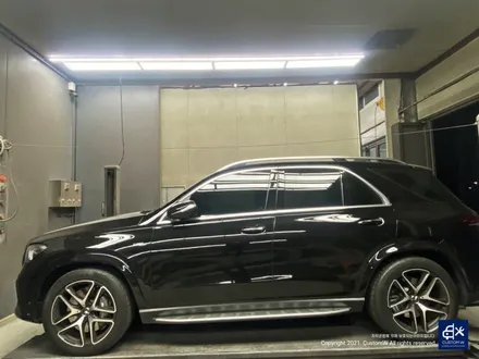 벤츠 GLE53 AMG 잘 못된 휠수리 박리 제거 후, 블랙유광 휠도색 + 레드 캘리퍼 도색 / 용인 처인구