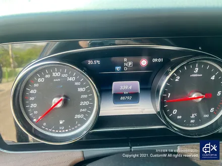 벤츠 W213 E220d 와이드콕핏, 송풍구 앰비언트 순정 옵션 설치. / 용인 처인구