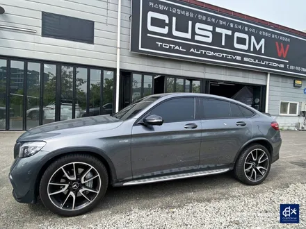 벤츠 GLC43 AMG 휠수리 후 블랙유광 휠도색 + 카본 세라믹 골드 캘리퍼 도색 / 용인 처인구