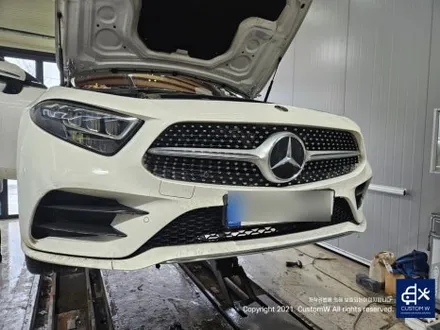CLS300d 어라운드뷰 순정 360카메라 , 전방 범퍼 사고로인한 판금도색. / 용인 처인구