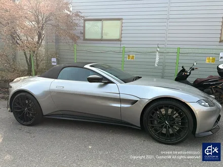 부내나는 애스턴 마틴 밴티지 ASTON MARTIN VANTAGE 심지어 로드스터라니.!아쉬운 캘리퍼를 완성체로 만들어 드렸습니다. 골드 캘리퍼 도색_!(feat. 차 리뷰 숏 영상) / 용인 처인구