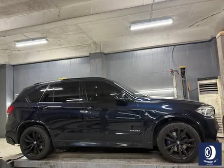 BMW X5 40D 휠 상처 수리 후, 블랙 유광 휠도색 (타 업체 잘못된 수리 도색 이력 약품 박리 / 페인트 제거 후, 재작업) / 용인 처인구