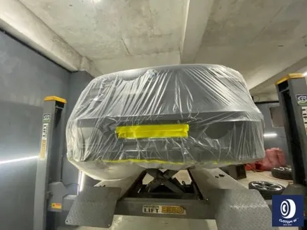 BMW 휠.. 왜 이렇게 만들까... 휠에 장착된 플라스틱 커버는 무슨 의미가 있나? 경량화? 디자인? 신형 740D 신0차 출고 작업 휠 커버 + 휠 블랙 도색 + 캘리퍼  도색 / 용인 처인구