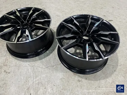 BMW i4 M50 기존 도색 제거 약품 박리 후, 블랙 폴리시 휠 + 블루 캘리퍼 도색 / 용인 처인구