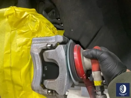 아우디 Q7 55TFSI 플라스틱 커버가 장착된 21인치 휠 블랙 유광 휠도색 + 부식 제거 후, 건메탈 그레이 캘리퍼 도색 / 용인 처인구