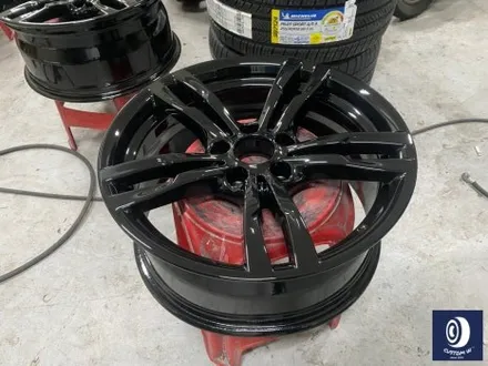 BMW F30 320d 441M 휠 상처 수리 후, 블랙 유광 휠도색 + 부식 녹 제거 후, 블루 캘리퍼 도색 / 용인 처인구