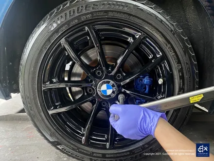 BMW 118d 블랙유광 휠도색 + 엄청난 부식 제거 후 블루 캘리퍼 도색 / 용인 처인구