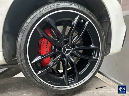 벤츠 E53 AMG 휠수리 후 블랙 실버 투톤 무광 휠도색 + 레드 캘리퍼 도색 / 용인 처인구