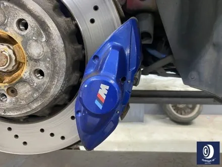 휠 수리 도색 불량 / BMW M4 763M 타 업체 잘못된 휠도색 약품 박리 / 페인트 제거 후, 사틴 블랙 휠 도색 재작업 + 카본 세라믹 골드 캘리퍼 도색 / 용인 처인구