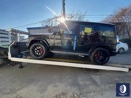 번호판도 장착되지 않은 신차 출고 작업_! / 벤츠 G63AMG 22인치 하이그로시 블랙 (검정 유광) 휠도색 (feat. 센터 휠 캡 주변 부품 모두 포함) / 용인 처인구