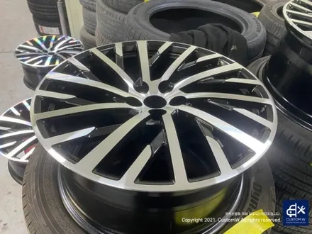 아우디 인증 중고차 상품화 작업  A8L(롱바디)  55TFSI CNC 다이아몬드 커팅 가공을 이용한 블랙 폴리시 휠 커스텀 도색 작업 그리고 블랙 캘리퍼 도색 작업까지_! / 용인 처인구