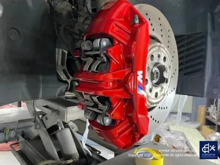 멋지게 꾸민 BMW G82 M4 컴페티션 826M 휠 도색 (M5 CS 789M 휠에 적용되는 골드 브론즈 컬러) 그리고 레드 캘리퍼 도색까지_! / 용인 처인구