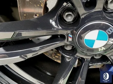 이건 아닌데.. 슬픈 사연이 있는 BMW M2 잘못된 휠 수리 이력이 있는 437M 휠 기존 페인트 제거 약품 박리 후 알루미늄 상태에서 올바른 공정으로 재작업 / 용인 처인구