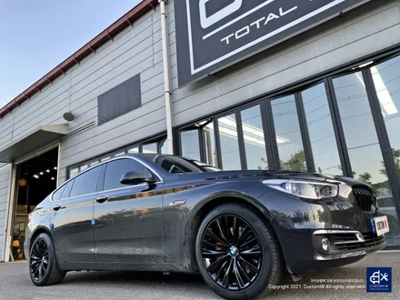 BMW 5GT 휠수리 후 블랙유광 휠도색 + 카본 세라믹 골드 캘리퍼 도색 / 용인 처인구