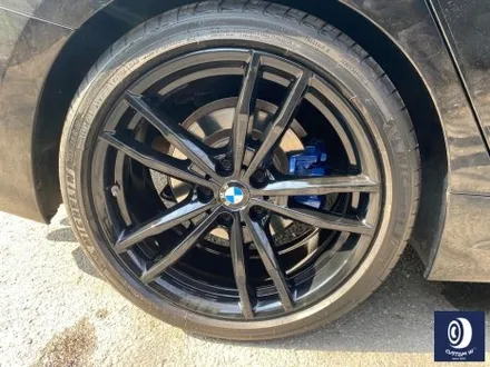 BMW G20 320I 타 업체 잘못된 수리 도색 불량 19인치 791M 약품 박리 (페인트 제거) 후, 블랙 유광 휠도색 + 부식 & 분진 제거 후,블루 캘리퍼 도색 / 용인 처인구