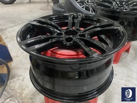 BMW F30 320d 441M 휠 상처 수리 후, 블랙 유광 휠도색 + 부식 녹 제거 후, 블루 캘리퍼 도색 / 용인 처인구