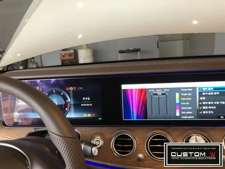 메르세데스 벤츠 W213 E클래스 E200 와이드콕핏 LCD 계기반 장착, 부메스터 트위터 장착. / 용인 처인구