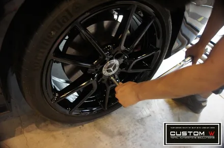 메르세데스 벤츠 C43 AMG 휠수리 후 블랙유광 휠도색. / 용인 처인구