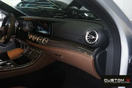 벤츠 W213 E53AMG 실내 트림 순정 카본 트림으로 교체. / 용인 처인구