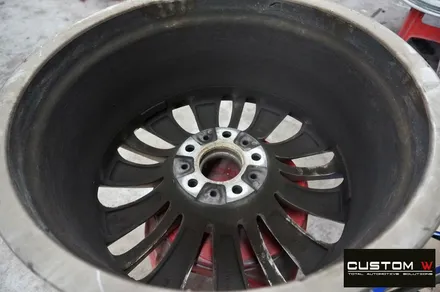 BMW 5GT 휠 상처 수리 후 블랙유광 휠도색 + 블루 캘리퍼 도색 / 용인 처인구