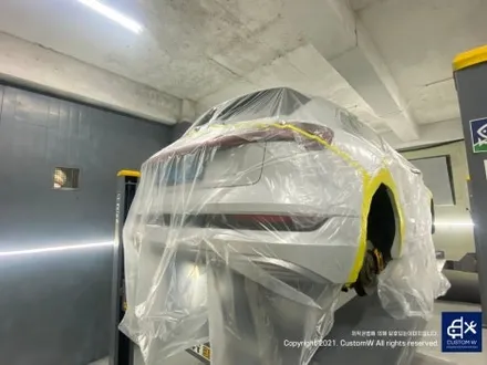 제발 이렇게 좀 작업하지 마세요... 아우디 이트론 휠 수리 도색 불량 기존 도막 제거 약품 박리 후, 블랙 유광 휠도색 그리고 애시드 그린 형광 캘리퍼 도색까지. / 용인 처인구