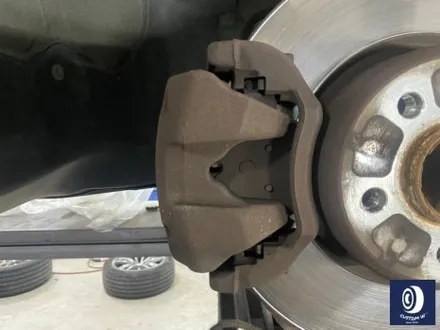 이건 부식 그 자체.. BMW G30 520D 캘리퍼 녹 제거 후, 블루 컬러 도색 + 블랙 유광 휠도색 / 용인 처인구