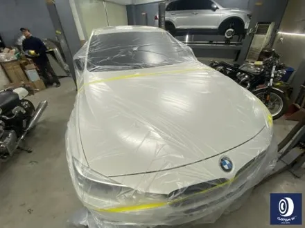 BMW F30 320d 441M 휠 상처 수리 후, 블랙 유광 휠도색 + 부식 녹 제거 후, 블루 캘리퍼 도색 / 용인 처인구