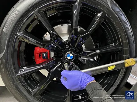 BMW X7 755M 블랙유광 휠도색 + 레드 캘리퍼 도색 / 용인 처인구