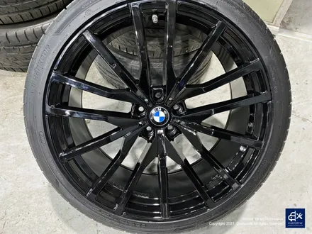 BMW G05 X5 30d 휠수리 불량 기존 페인트 도막 제거 (약품박리) 후 블랙유광 휠도색 + 블루 캘리퍼 도색 / 용인 처인구