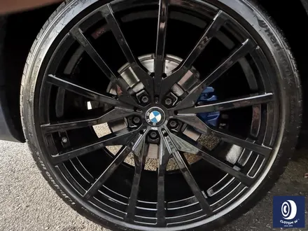 BMW G05 X5 22인치 휠 상처 수리 후, 블랙 유광 휠도색 + 부식 제거 후, 블루 캘리퍼 도색 / 용인 처인구