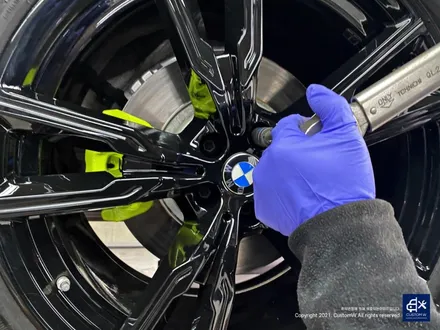 BMW X6 M50d 747M 22인치 블랙유광 휠도색 + 애시드 그린 캘리퍼 도색 / 용인 처인구