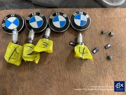 너무 멋진 토론토 레드 컬러 BMW G87 M2 스페셜 에디션   930M 휠 블랙 유광 도색 + 레드 캘리퍼 도색_! / 용인 처인구