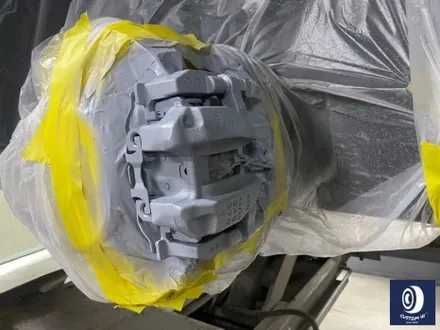 BMW 휠.. 왜 이렇게 만들까... 휠에 장착된 플라스틱 커버는 무슨 의미가 있나? 경량화? 디자인? 신형 740D 신0차 출고 작업 휠 커버 + 휠 블랙 도색 + 캘리퍼  도색 / 용인 처인구